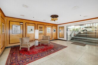 814 S Wooster St in Los Angeles, CA - Foto de edificio - Building Photo