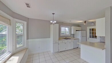 95 Eastgate Dr in Jacksonville, NC - Building Photo - Building Photo