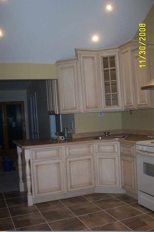 16-22 Eberlin Dr in Fair Lawn, NJ - Building Photo - Building Photo
