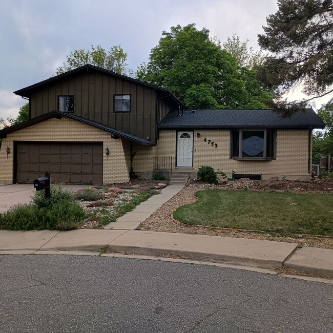 property at 4753 Berkshire Ct