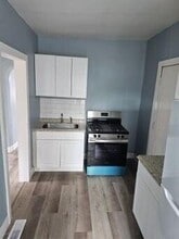 2415 W Grand St in Detroit, MI - Building Photo - Building Photo