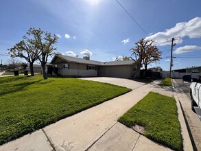 1412 Mildred St in Hanford, CA - Building Photo - Building Photo