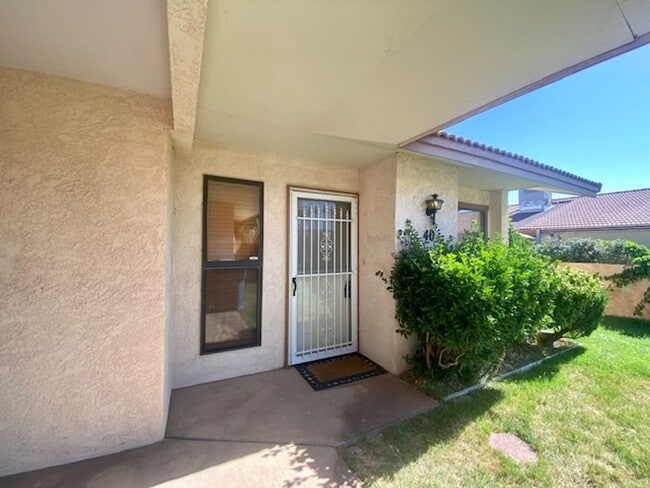 property at 1075 1400 W St