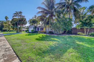 13475 La Mirada Cir in Wellington, FL - Building Photo - Building Photo