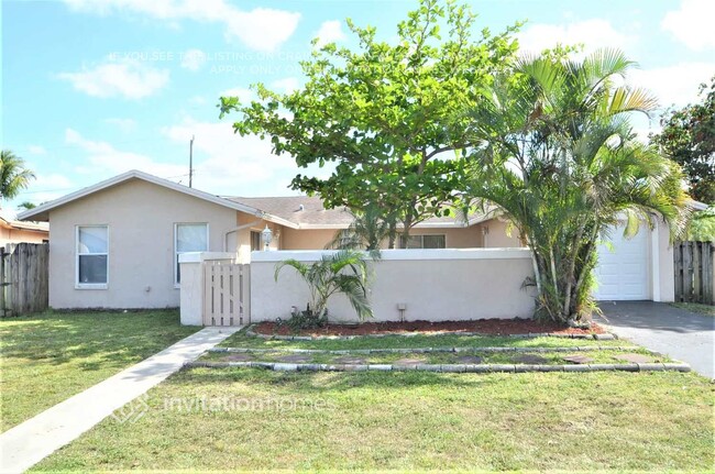 8650 NW 46th St in Lauderhill, FL - Building Photo - Building Photo