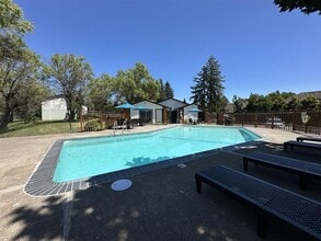 West on Murray Apartments in Beaverton, OR - Building Photo - Building Photo
