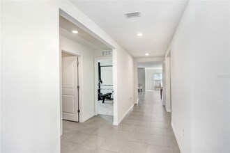 7929 Sail Clover Ln in Zephyrhills, FL - Building Photo - Building Photo