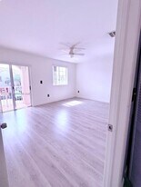 11416 NW 93rd Ct in Hialeah, FL - Building Photo