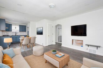 12026 Wayburn St in Detroit, MI - Building Photo - Building Photo