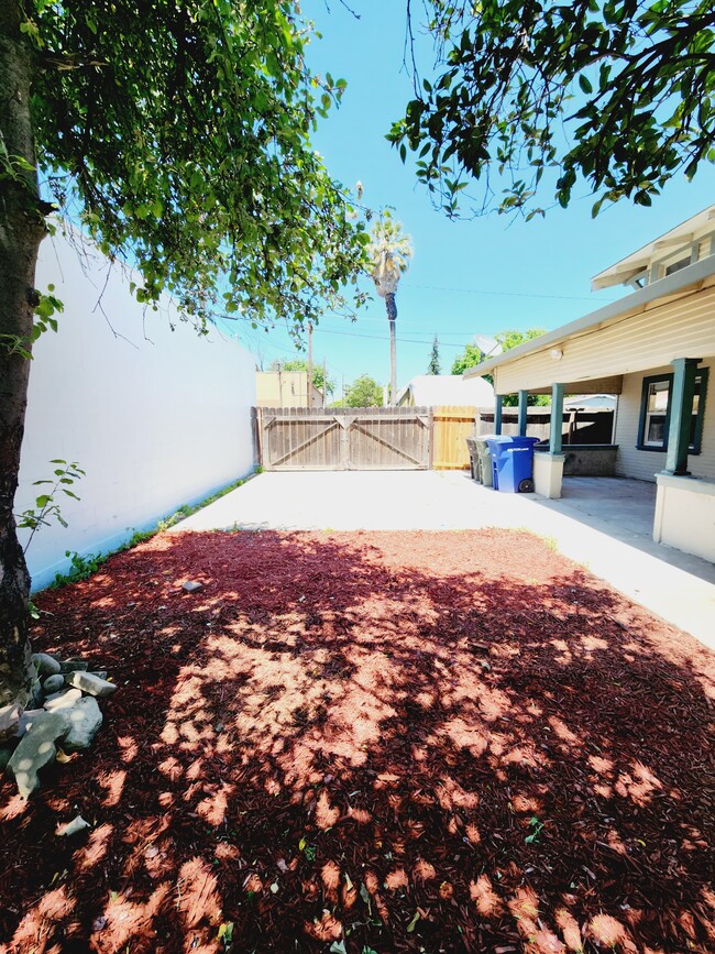 118 Baker Way in Modesto, CA - Building Photo - Building Photo
