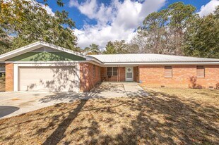 2408 Callie Rd in Gautier, MS - Building Photo