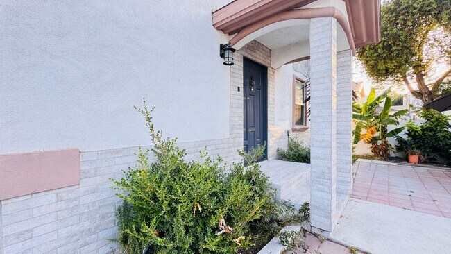 4239 W Broadway in Hawthorne, CA - Building Photo - Building Photo