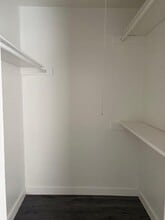 1300 Parker Ln in Austin, TX - Building Photo - Building Photo