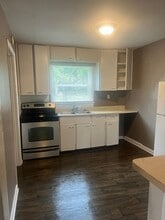 6154 Commodore Dr in Indianapolis, IN - Building Photo - Building Photo