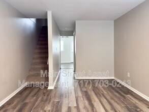 31 Union St in Halifax, PA - Building Photo - Building Photo