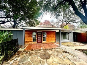 208 Cliffdale Ave in Dallas, TX - Building Photo - Building Photo