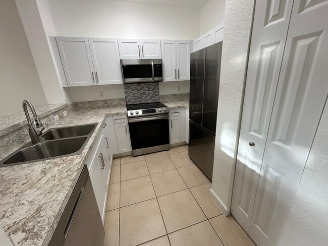 9257 SW 227th St in Cutler Bay, FL - Building Photo - Building Photo