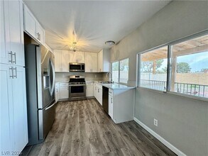 4032 Arrowood Dr in Las Vegas, NV - Building Photo - Building Photo