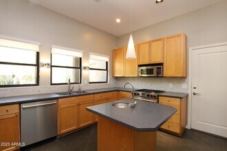 5844 E Carefree Mountain Dr in Cave Creek, AZ - Building Photo - Building Photo