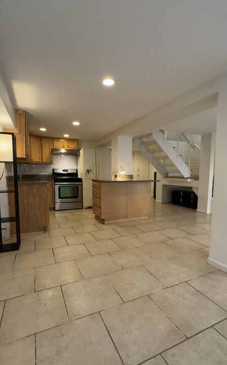 12 Follen St, Unit TH in Boston, MA - Building Photo