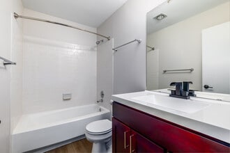 Payne Hill in Jefferson Hills, PA - Foto de edificio - Interior Photo