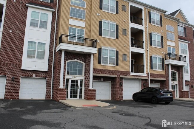 613 Doral Ct
