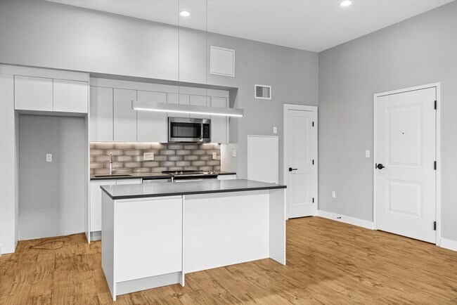 524 Main St in Melrose, MA - Building Photo - Building Photo