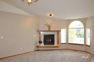 5503 S Onaga Pl in Boise, ID - Foto de edificio - Building Photo
