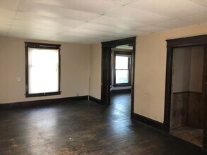 1522 Woodland Ave NW in Canton, OH - Building Photo - Building Photo