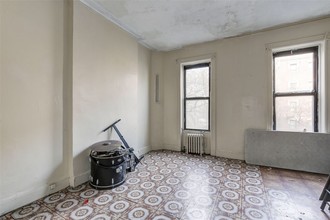 502 W 168th St in New York, NY - Building Photo - Interior Photo