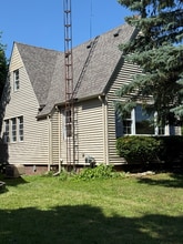2313 E Court St in Flint, MI - Building Photo - Building Photo