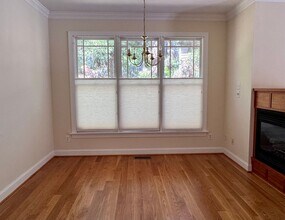 314 Charleston Ln in Chapel Hill, NC - Building Photo - Building Photo