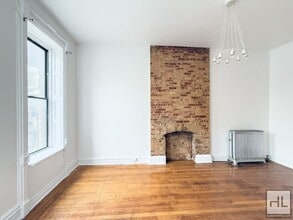 BEDFORD AVENUE / Spacious 1-Bed 1-Bath, Unit 1A in Brooklyn, NY - Foto de edificio - Building Photo