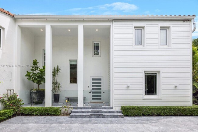 4469 Alton Rd in Miami Beach, FL - Building Photo - Building Photo