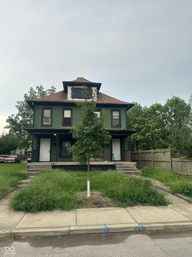 property at 615 N Tacoma Ave