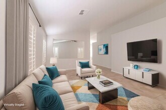 323 N Ocean Dr, Unit 2R in Gilbert, AZ - Building Photo - Building Photo