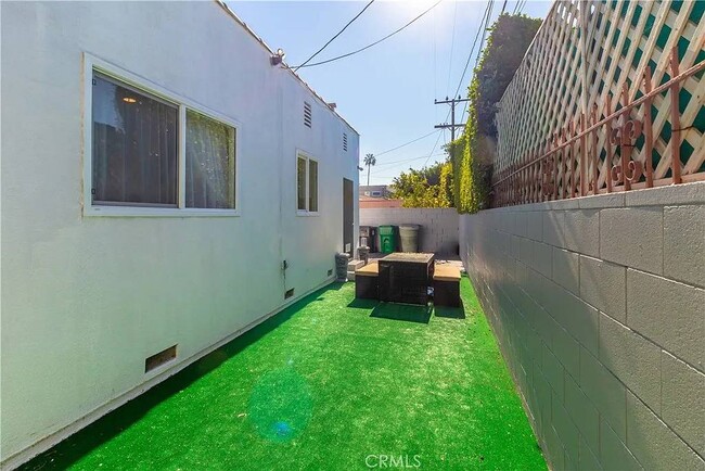 161 N Willaman Dr in Beverly Hills, CA - Foto de edificio - Building Photo