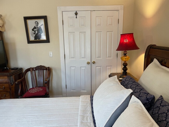 175 Schools Dr in Camden, TN - Building Photo - Building Photo