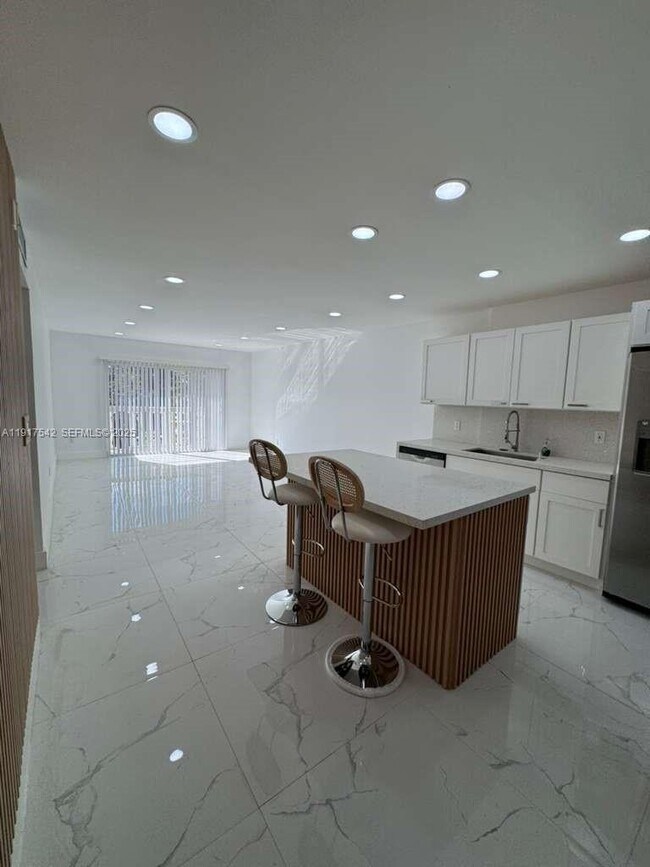 15201 NE 6th Ave in Miami, FL - Building Photo - Building Photo