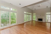 1102 Fairway Gardens NE, Unit 3 in Atlanta, GA - Building Photo - Building Photo