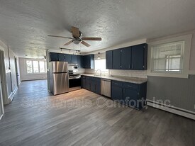 16 Carlstad St in Worcester, MA - Building Photo