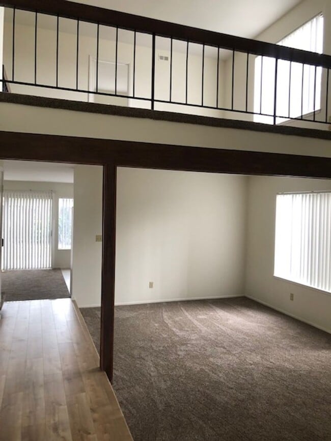 8405 Pallux Way in San Diego, CA - Building Photo - Building Photo