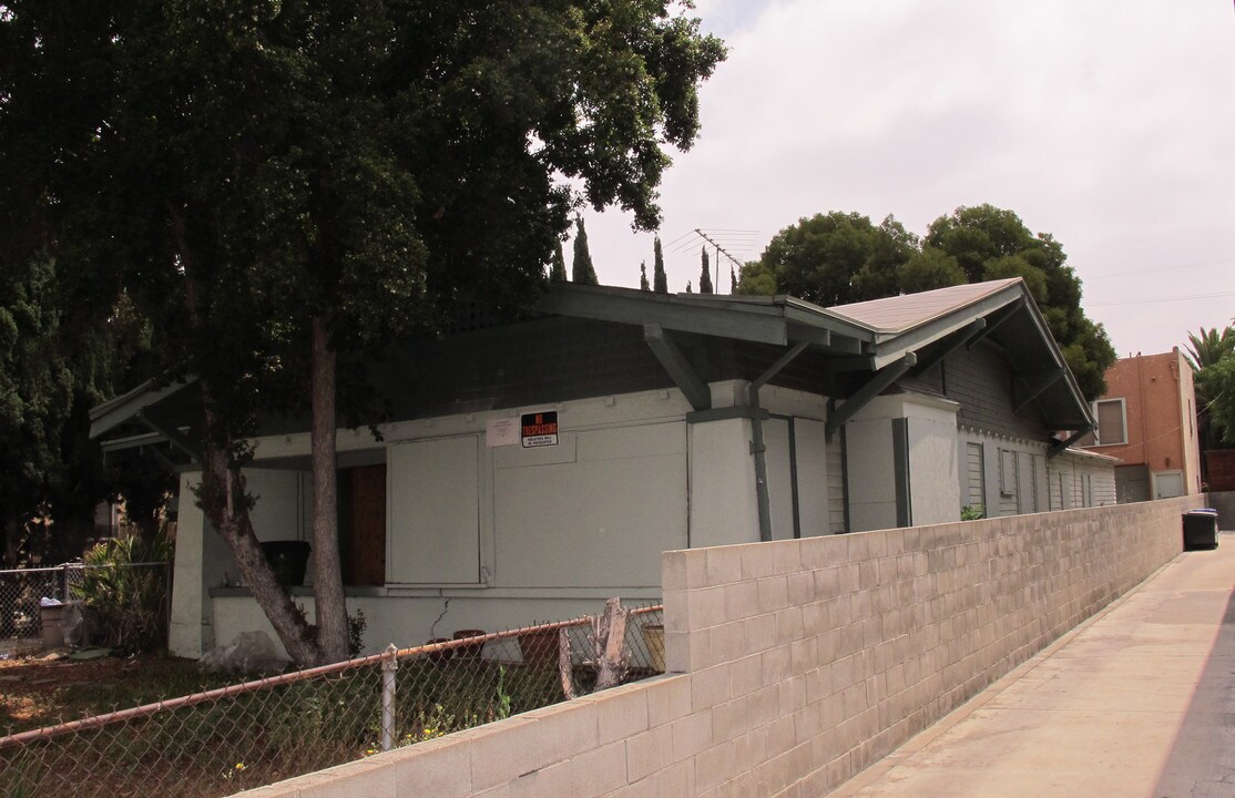 1338 N Sycamore Ave in Los Angeles, CA - Building Photo