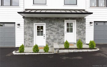 124 Fox St in Fairfield, CT - Building Photo - Building Photo