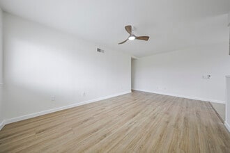 72577 Edgehill Dr, Unit 4 in Palm Desert, CA - Building Photo - Building Photo