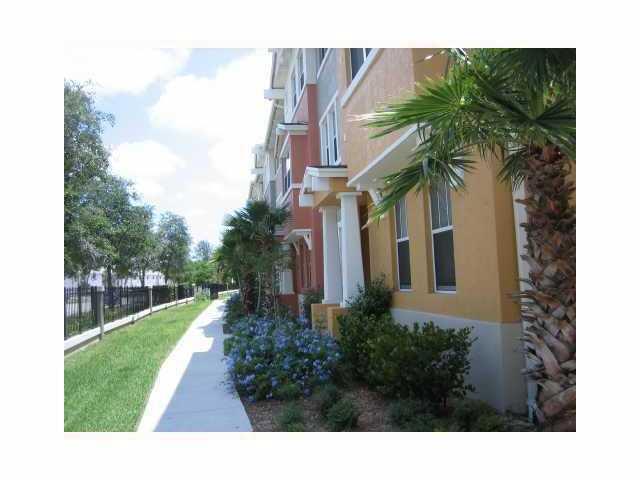 1710 San Benito Way, Unit 1 in West Palm Beach, FL - Building Photo