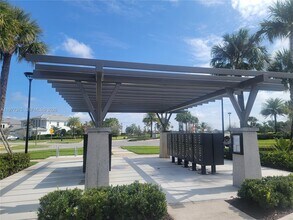 5426 Pecan Dr in Westlake, FL - Building Photo - Building Photo