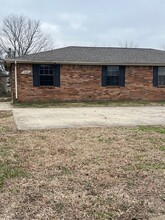 3636-3638 Village Trl in Nashville, TN - Building Photo - Building Photo