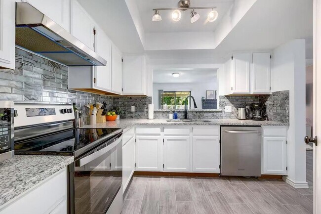 13305 Saddlebrook Trail, Unit A in Austin, TX - Building Photo - Building Photo