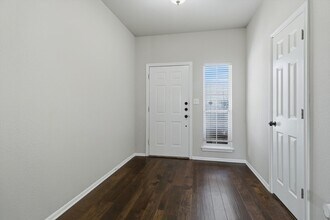 21827 Goldcrest Run in San Antonio, TX - Building Photo - Building Photo